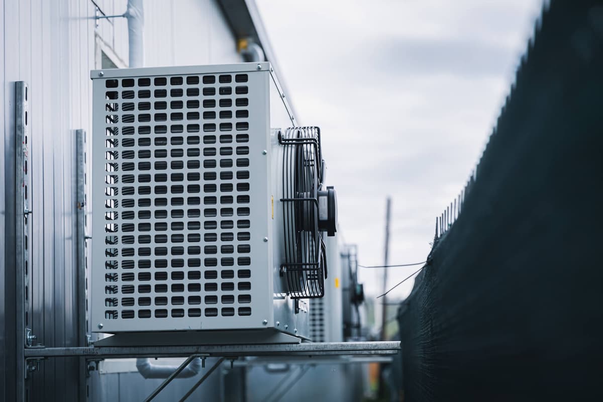 Installation d'une climatisation réversible à Marseille par un professionnel