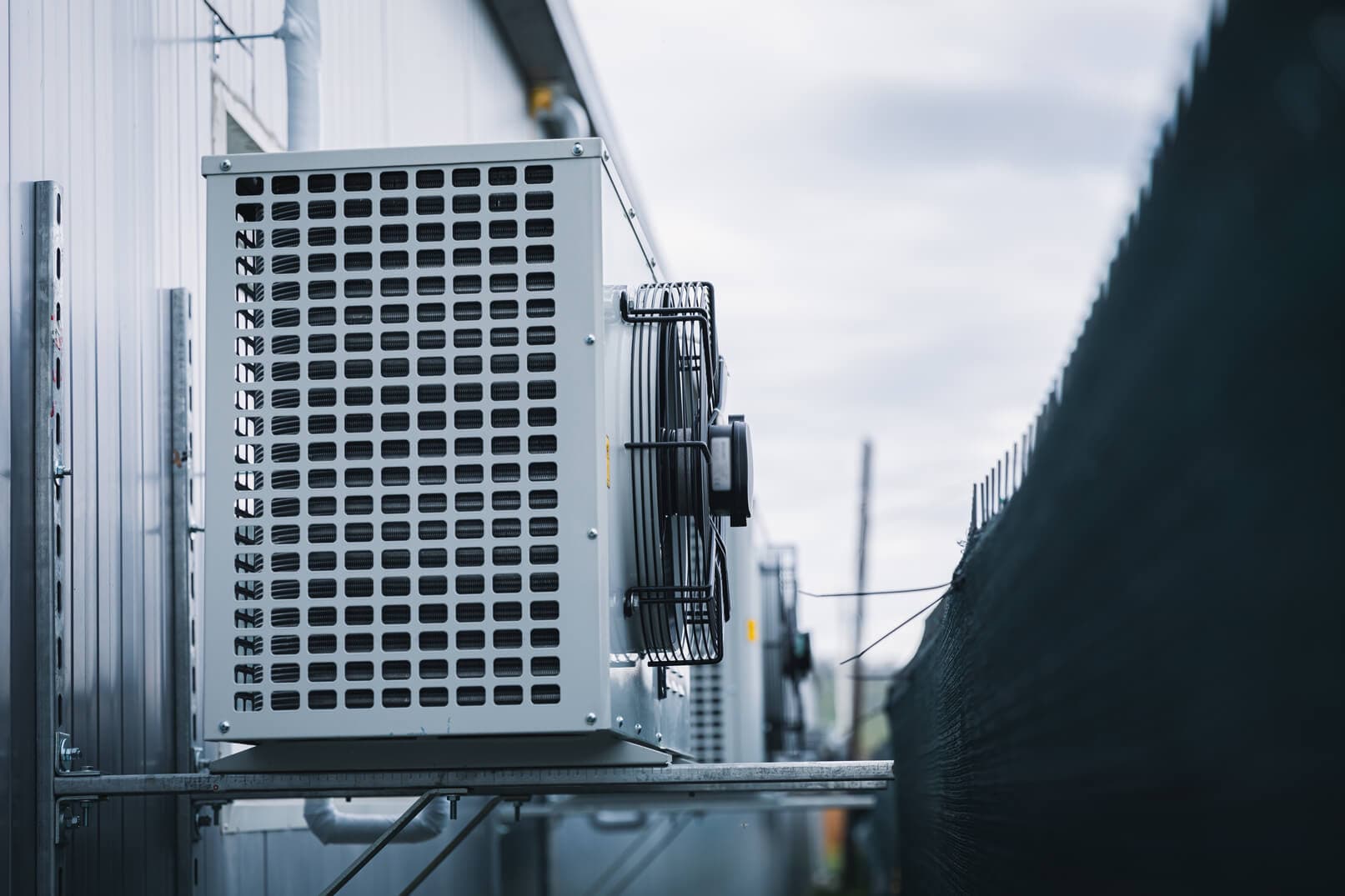 Installation d'une climatisation réversible à Marseille par un professionnel