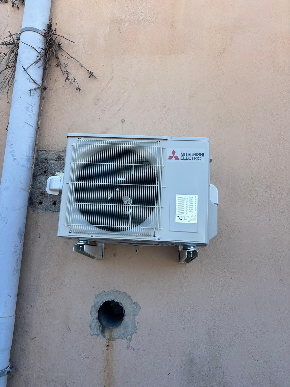 Installation d'une climatisation avec unité extérieure